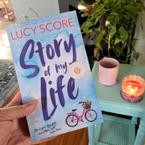 Lucy Score: Story of My Life - Hardcover - Hot Trend 2025 Book - Picture 2 of 9